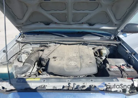 2005 Toyota Tacoma Prerunner V6 z USA, uszkodzony, nr VIN 5TEKU72N65Z032926